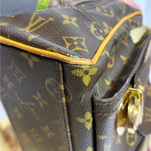 Louis Vuitton Monogram Manhattan PM - Picture 10 of 16